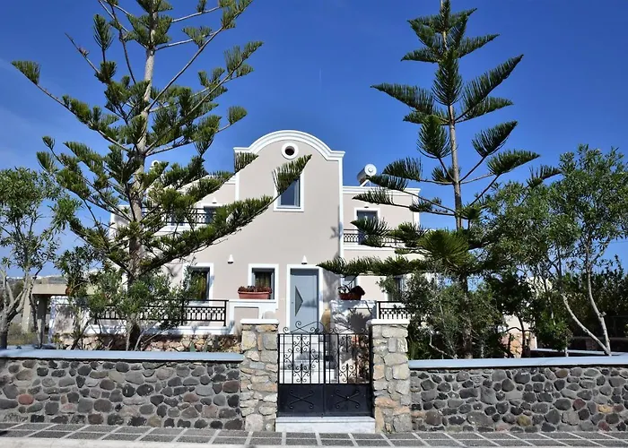 Serene Villa Kamári